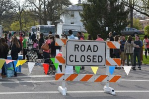 Rowland Avenue was shut down for Rock the Block, a two-hour event featuring a band, food trucks, lawn games, and more. Photo courtesy of Spenser Hickey.