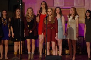Oberlin's all-female a cappella group, Just Eve, begins their set. Photo by Spenser Hickey.