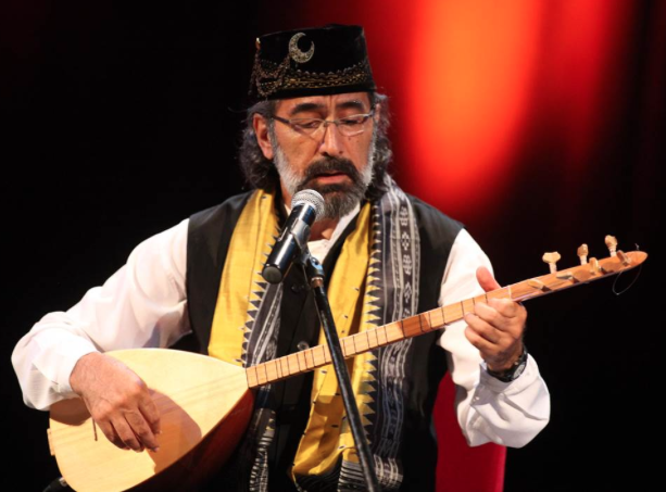 Sufi musician shares his talent