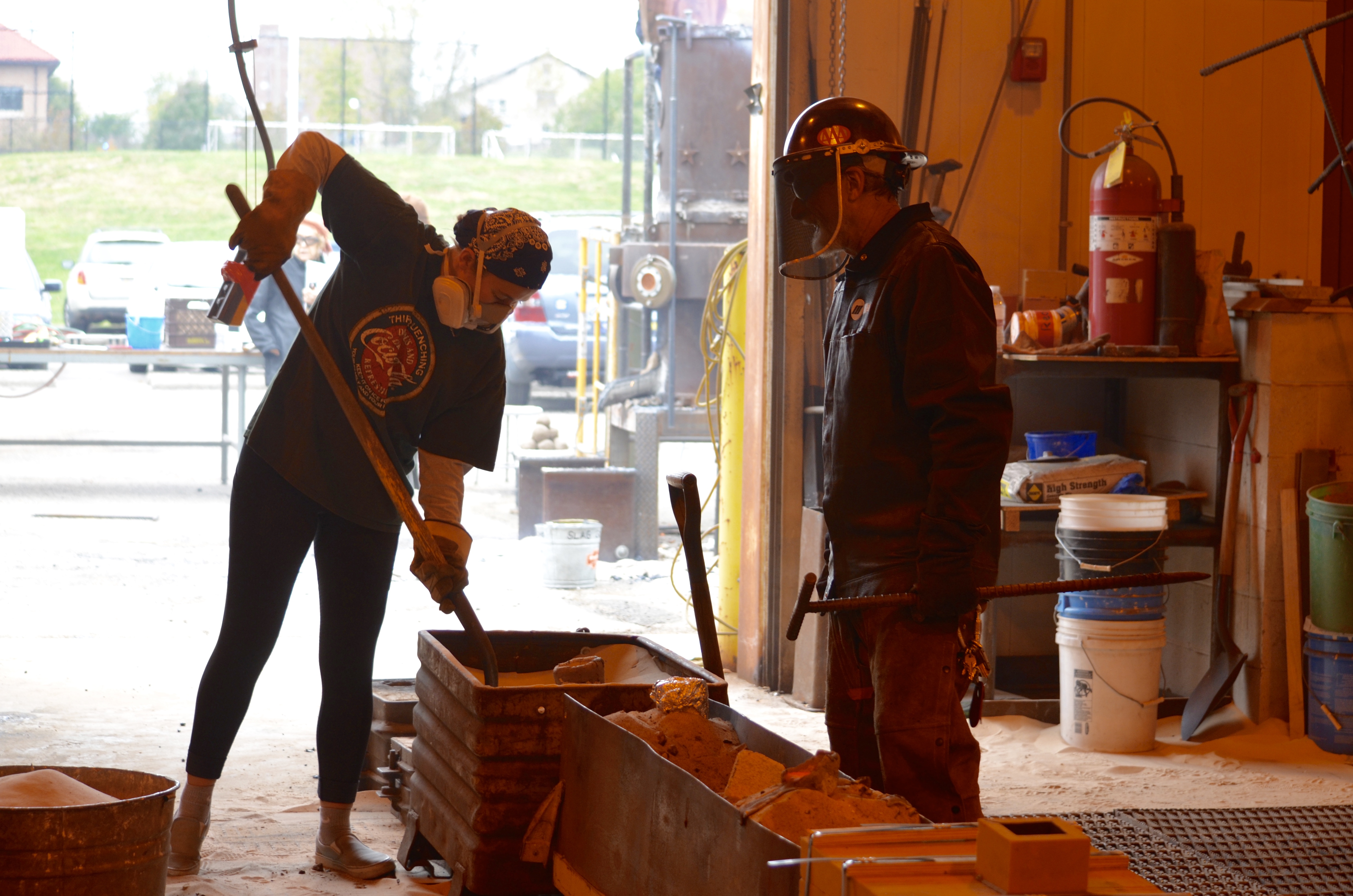 Students fired up for OWU iron pour